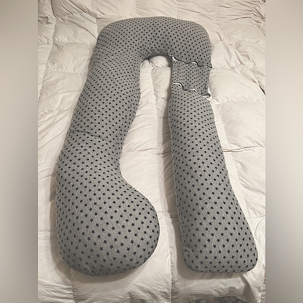 Gently Used pregnancy pillow